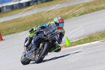 media/Apr-23-2022-Fastrack Riders (Sat) [[cb2d6ae73d]]/LEVEL 4/1PM TURN 6 OUTSIDE/